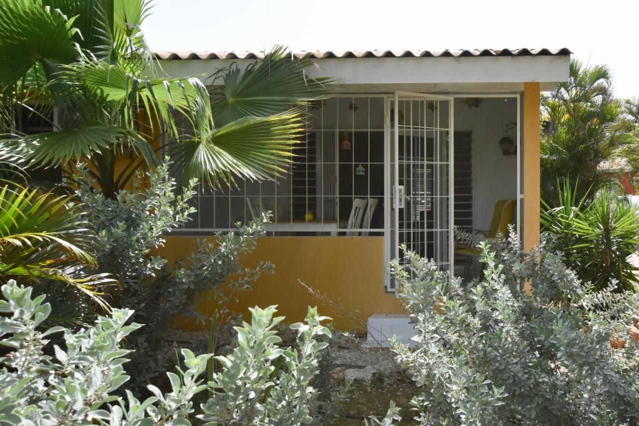 Seru Coral Apartment Willemstad Extérieur photo