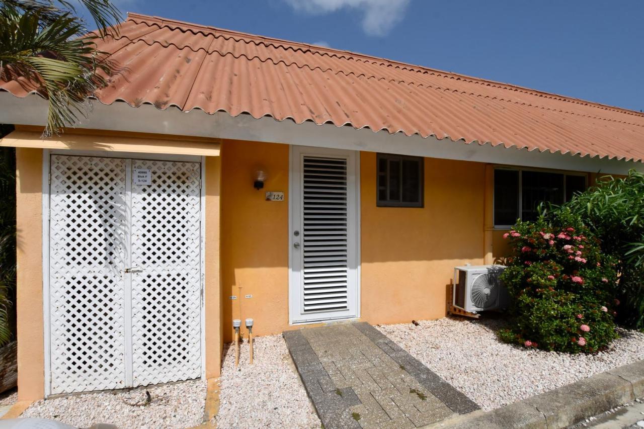 Seru Coral Apartment Willemstad Extérieur photo